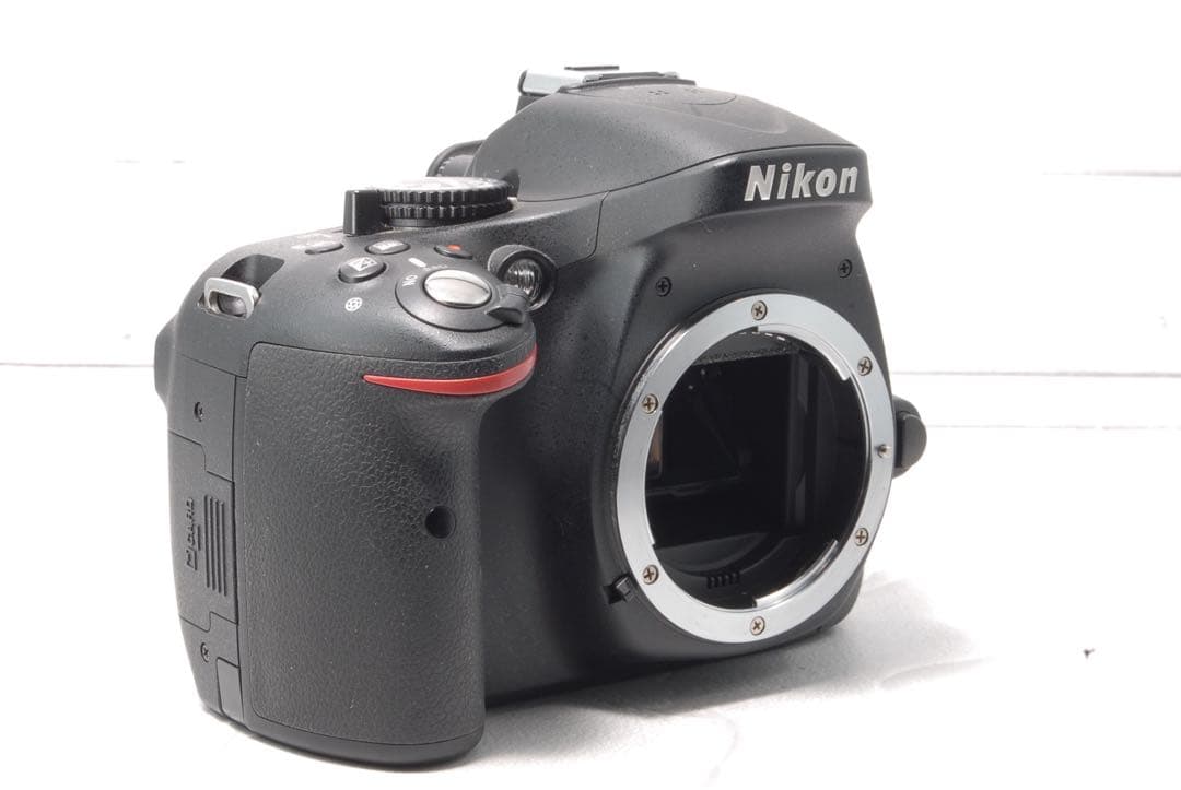 Nikon D5200 レンズキット スマホ転送 手振れ補正レンズ 動作良好⭐️