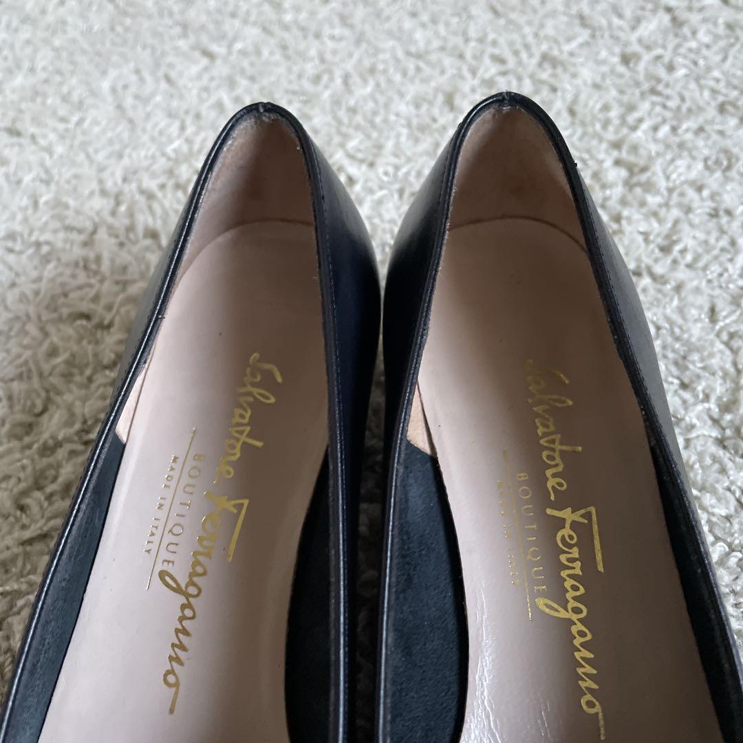 【美品】Ferragamo フェラガモ 6C黒 パンプス ヴァラ