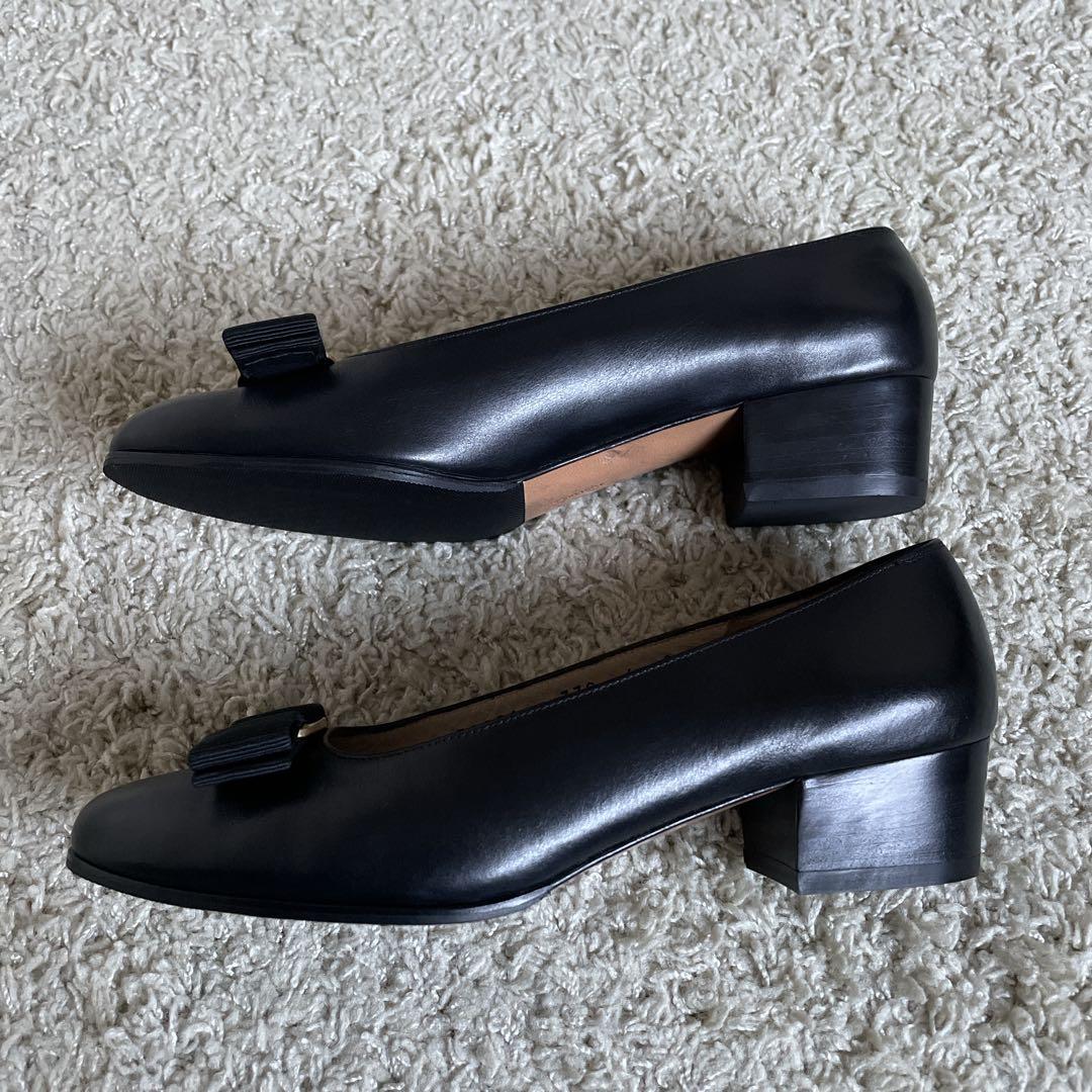 【美品】Ferragamo フェラガモ 6C黒 パンプス ヴァラ