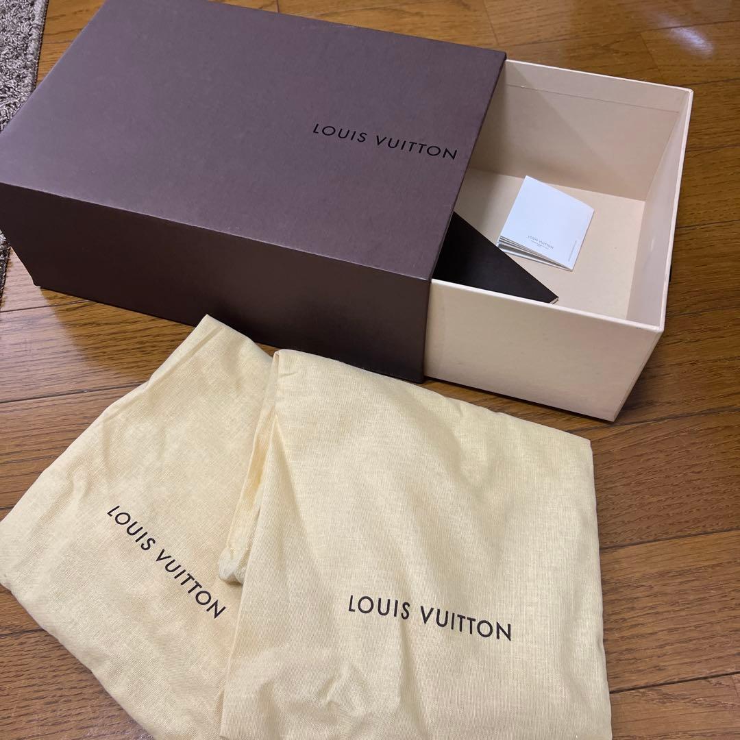 LOUIS VUITTON アイボリー ローファー靴　モカシンレディース　箱付