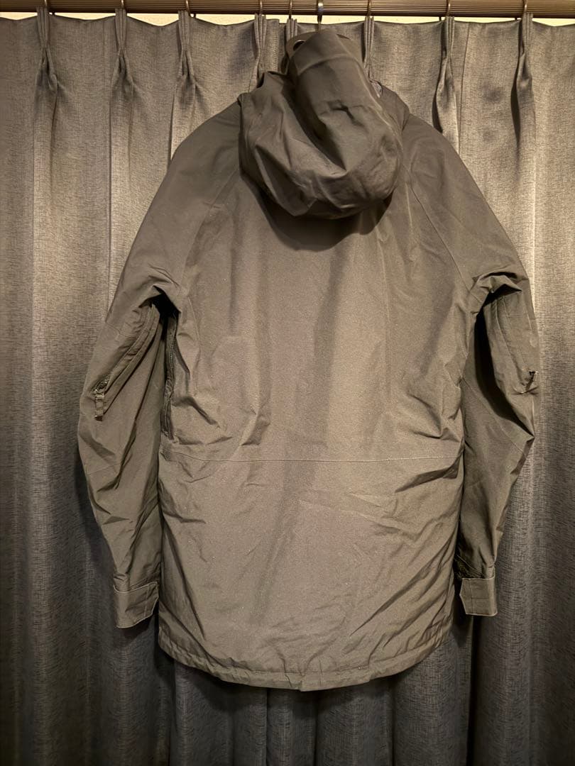 バートン　スノーボードウェア　黒　ゴアテックス　Mサイズ