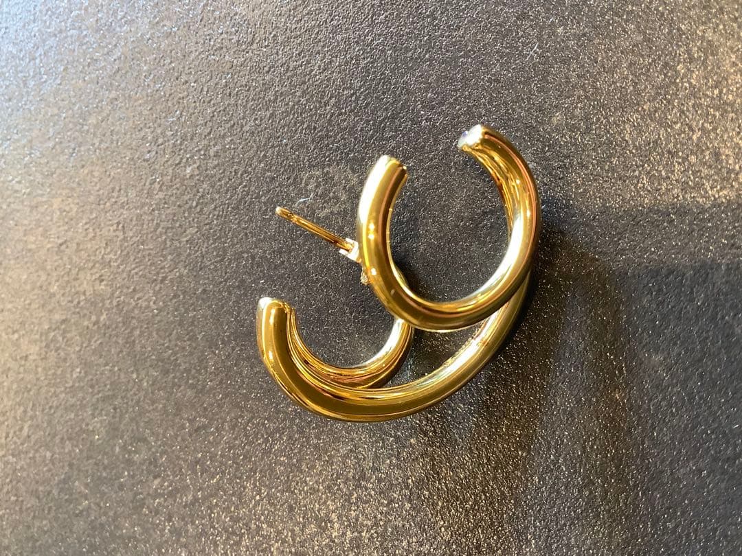 【新品未使用】【 CHARLOTTE CHESNAIS 】フープピアス