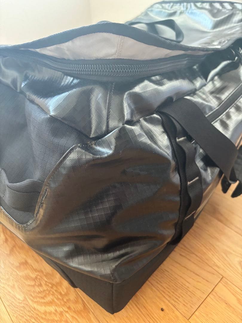 patagoniaブラックホール70L WHEELED DUFFEL