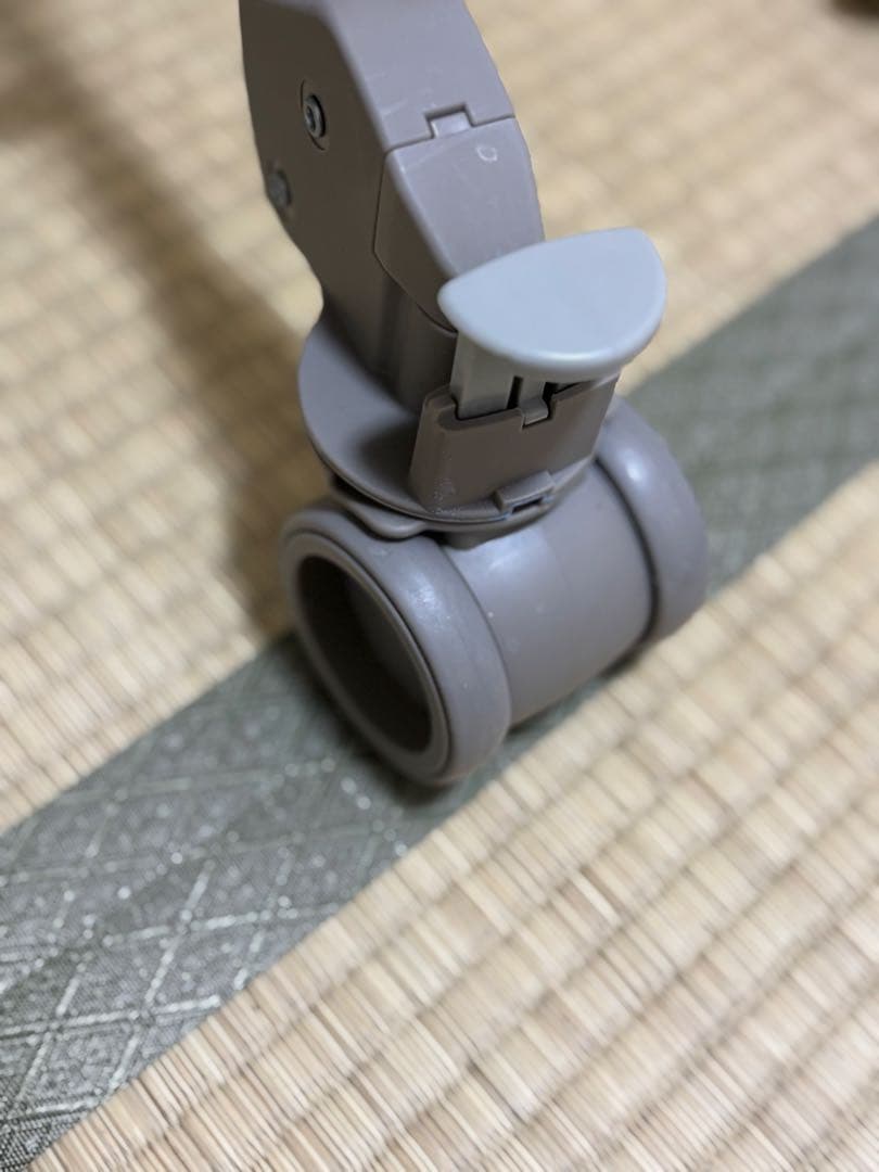 【美品】Aprica ユラリズムオートプレミアム ピスタチオ