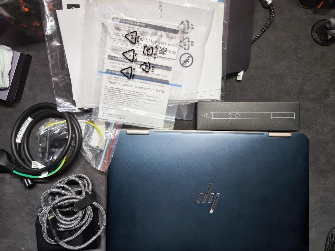 HP SPECTRE x360 13-aw0161TU 13.3インチ 4K