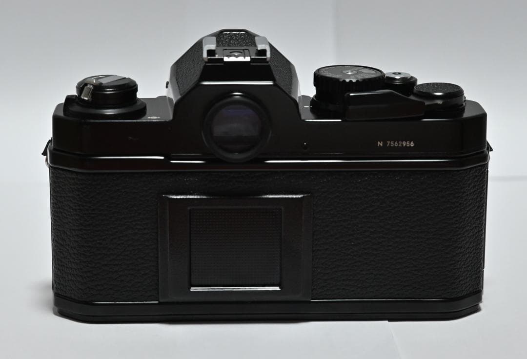 Nikon newFM2 フィルム一眼レフカメラ