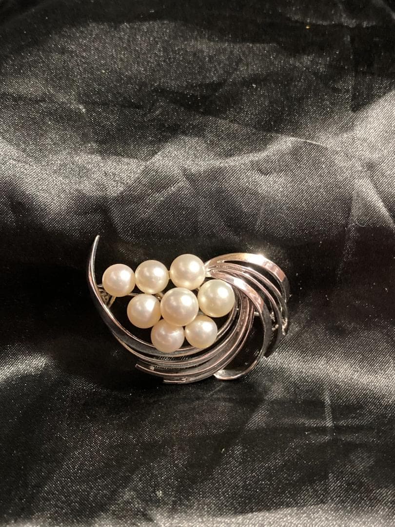 MIKIMOTO ミキモト ブローチ パール 真珠 8珠 シルバー 皇室御用達
