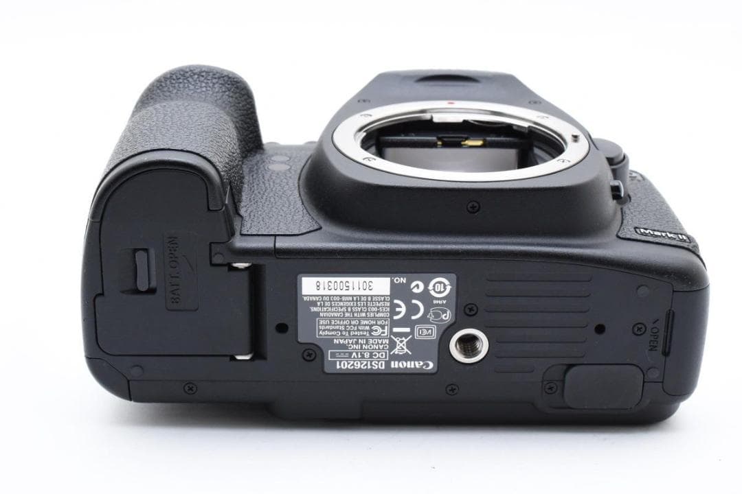 良品　キャノン EOS 5D Mark II ダブルレンズキット/純正ケース