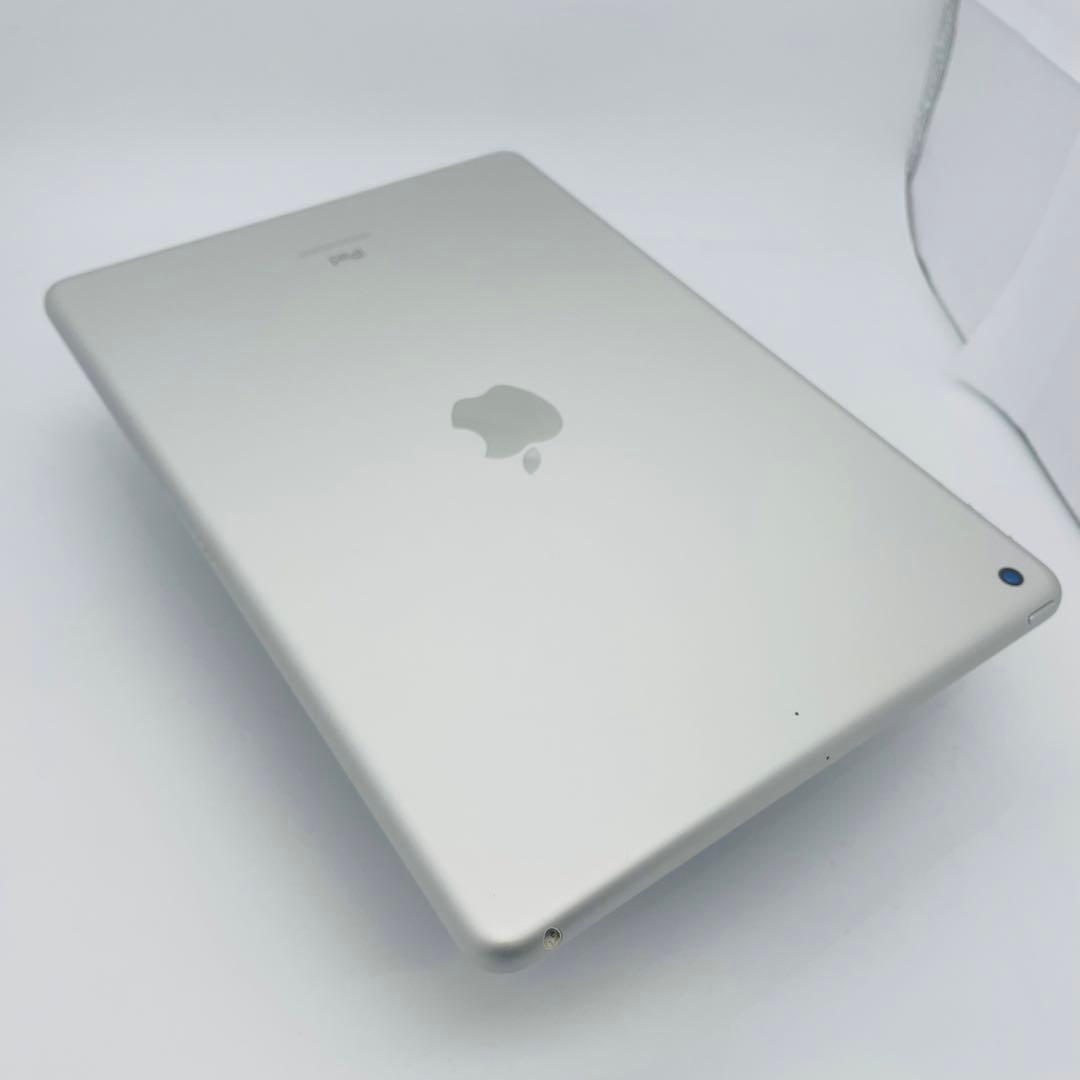 S 超美品　iPad 7 第7世代　128 GB Wi-Fi シルバー　本体