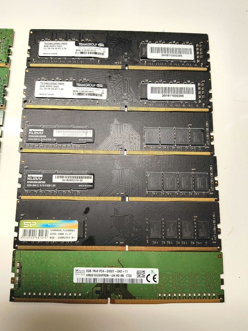 DDR4 8GBメモリ 13枚セット 動作未確認 実家整理品