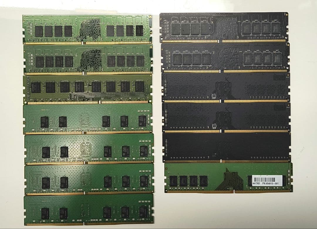 DDR4 8GBメモリ 13枚セット 動作未確認 実家整理品