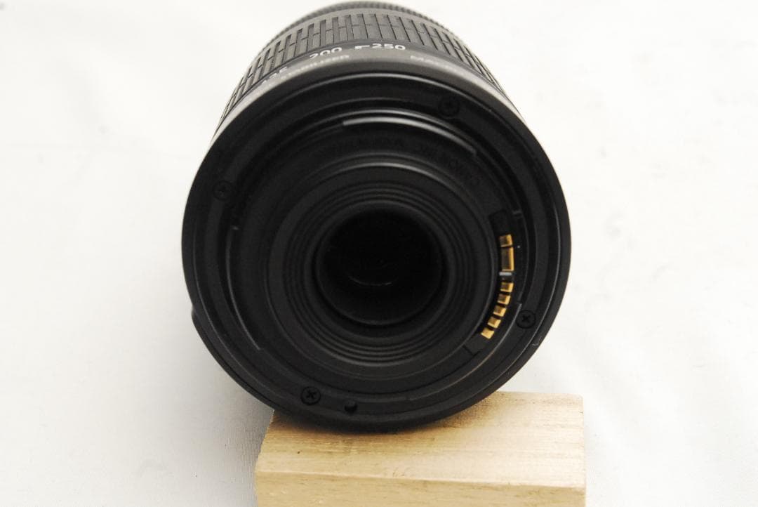 CANON ZOOM LENS EFS 55-250mm1:4-5.6 IS Ⅱ