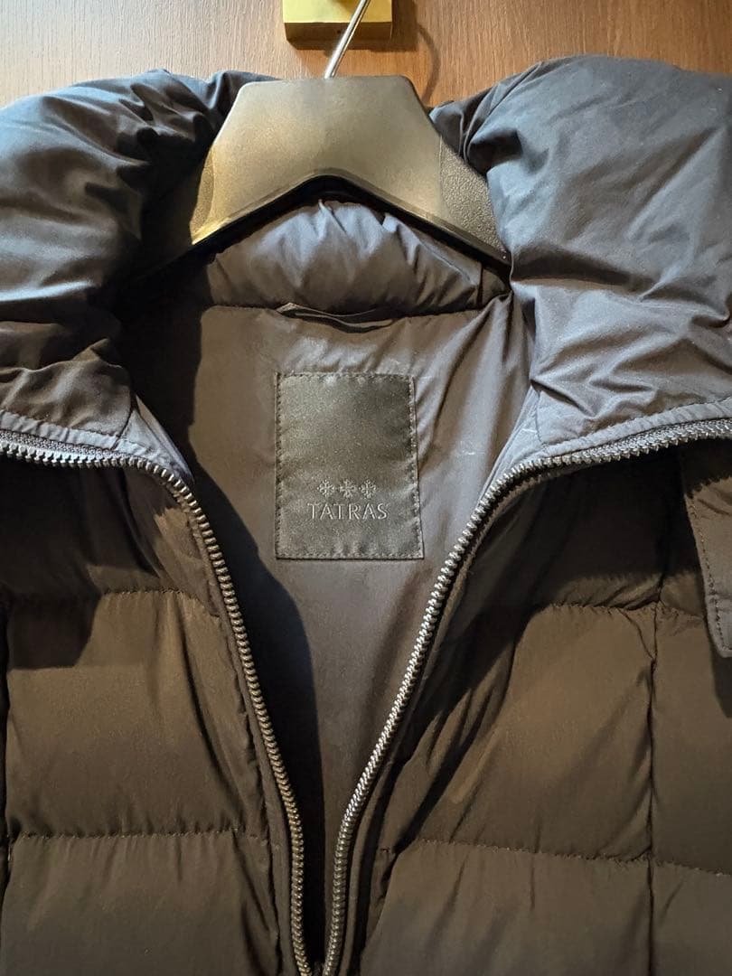 TATRAS ファー付きロングダウンジャケット