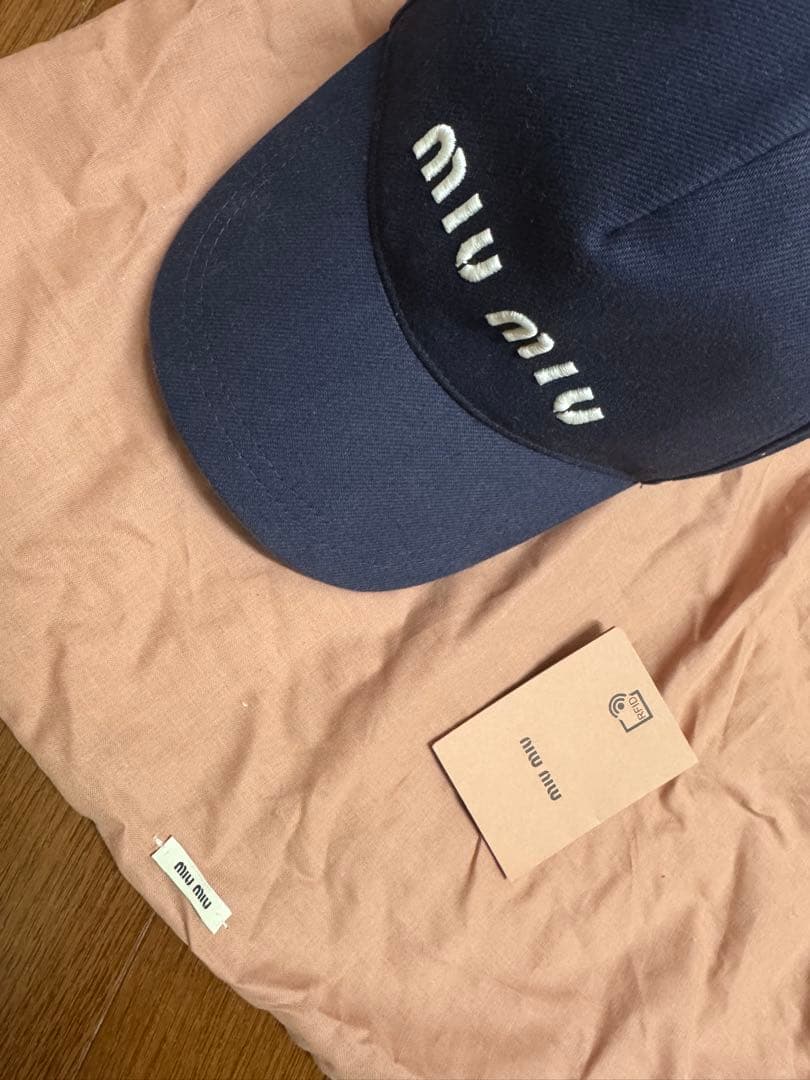 ★週末限定SALE★miu miu ネイビー キャップ