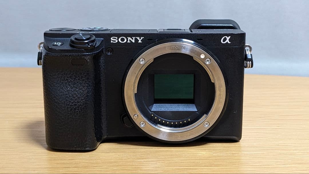 SONY α6400 ズーム&単焦点★おまけ多数★ファインダー液晶やや難あり