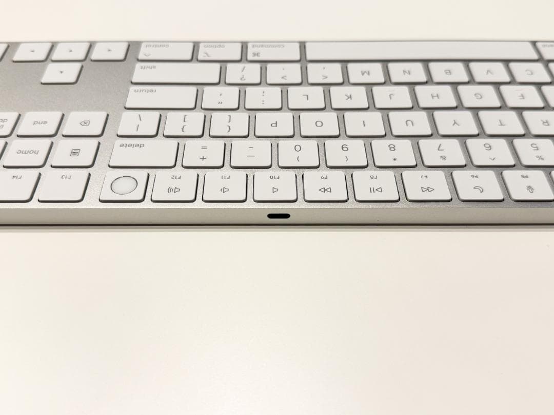 新品未使用｜Touch ID｜Magic Keyboard｜US配列｜テンキー