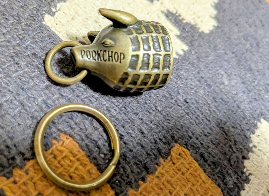 PEANUTS&CO. PORKCHOP ガーディアンベル ペンダントチャーム