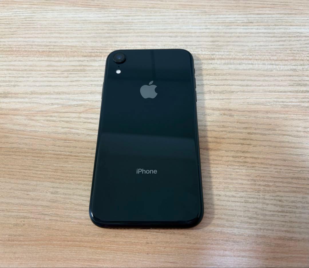 iPhone XR 128GB ブラック イヤホン＋USBケーブル＋ACアダプタ