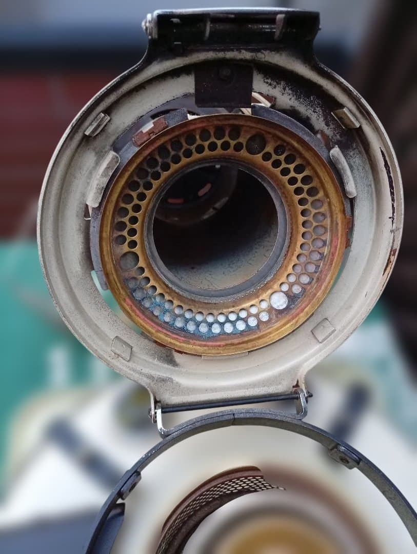 アラジンストーブ。メンテナンス済。純正品芯交換済。取説付。オリジナルペイント。