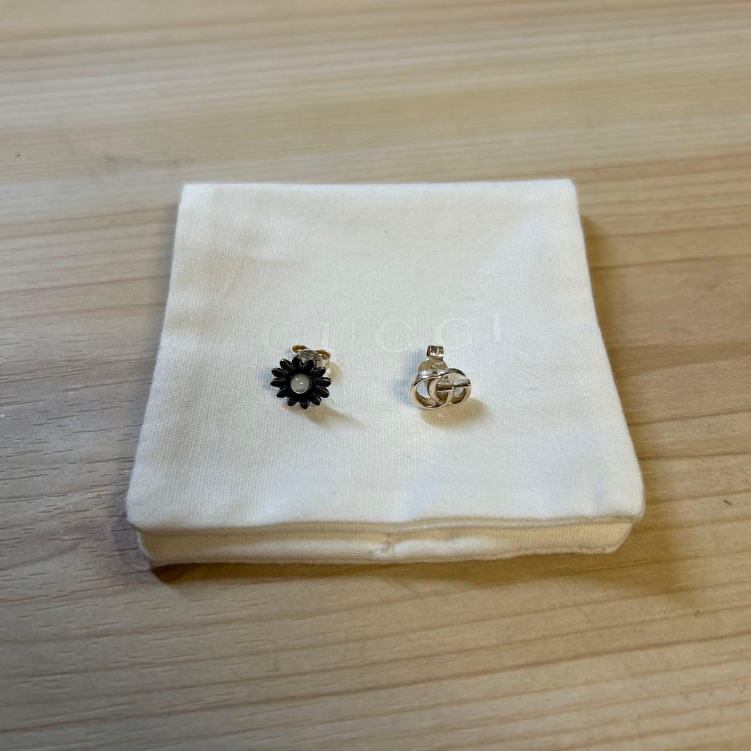 Gucci ピアス(両耳用) シルバー/ブラック