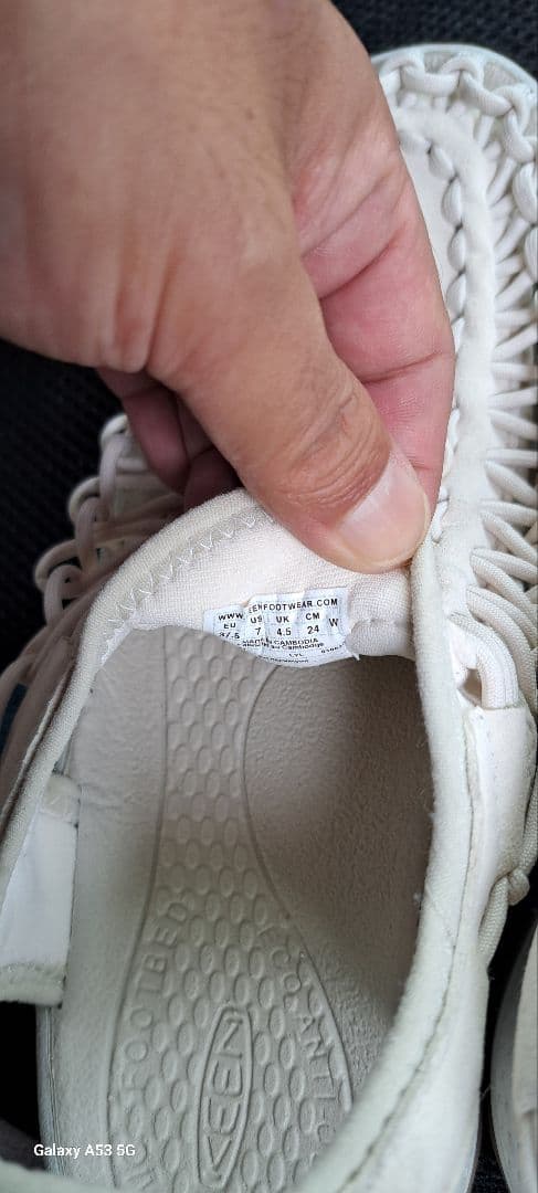 ぺこ　KEEN　UNEEK２４cm