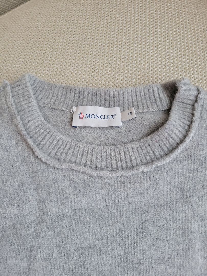 MONCLER モンクレール　ジッパー付き羊毛ニットセーター半袖