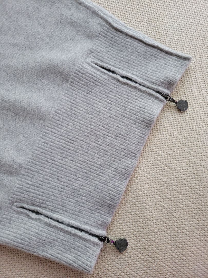 MONCLER モンクレール　ジッパー付き羊毛ニットセーター半袖