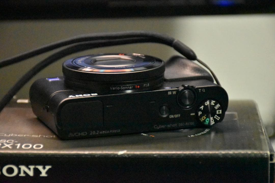 デジタルカメラ Cyber-shot DSC-RX100