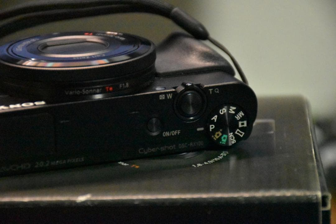 デジタルカメラ Cyber-shot DSC-RX100