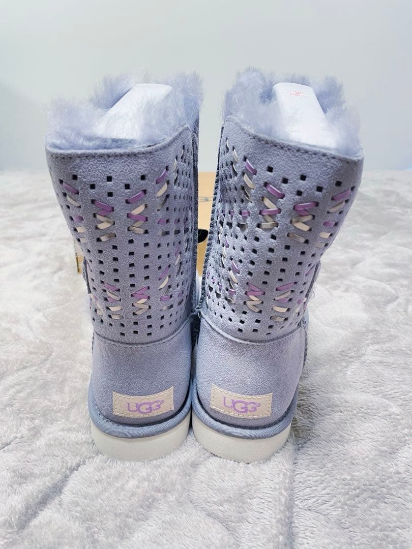 【新品未使用・箱付き】UGG ムートン ベイリーボタン テワノブーツ 23cm