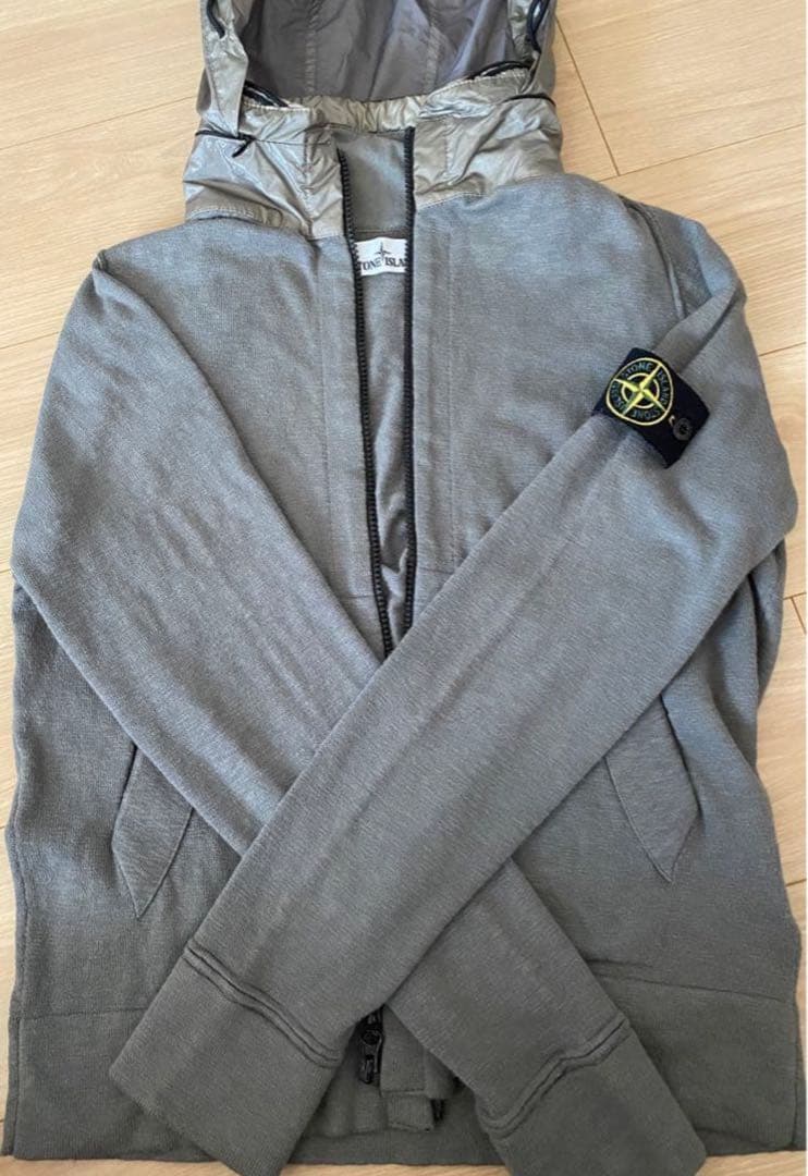 ストーンアイランドニットパーカー