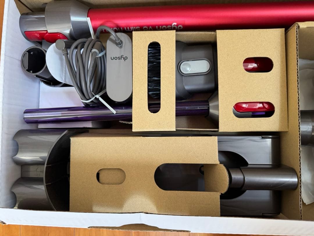 Dyson V8 Slim Fluffy+ スティッククリーナー