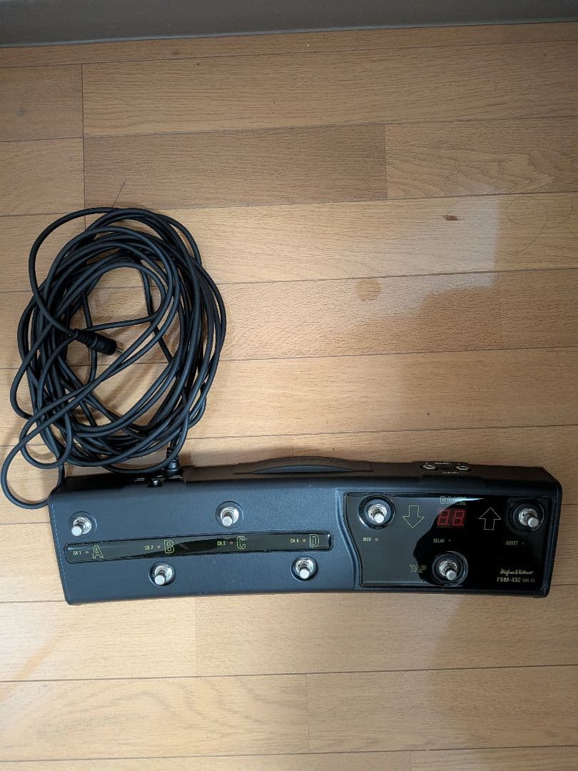 Hughes & Kettner FSM-432 MK III フットスイッチ