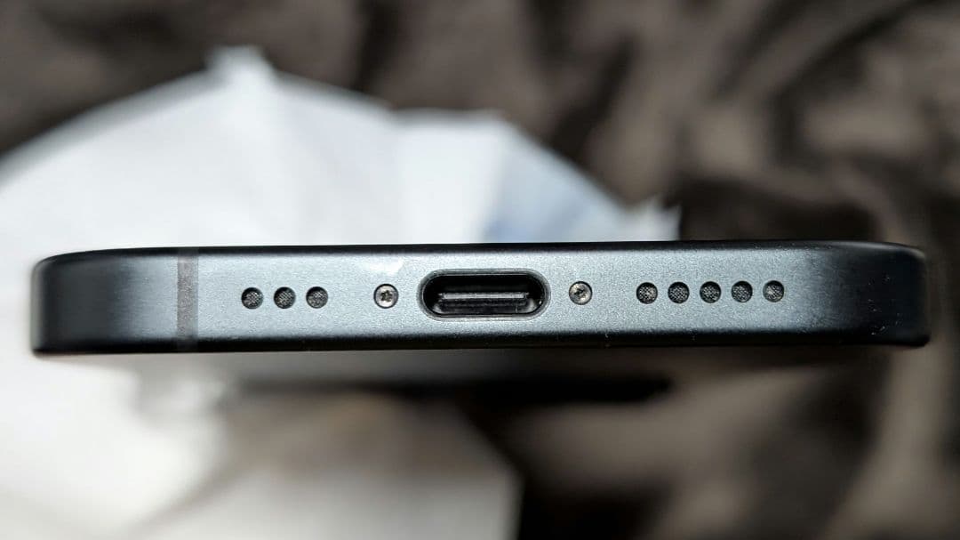 【バッテリー99%】docomo iPhone 15 128GB ブラック