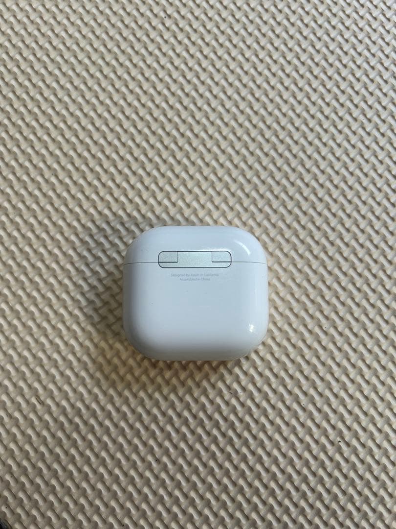 Apple AirPods4 ANC無し　本体