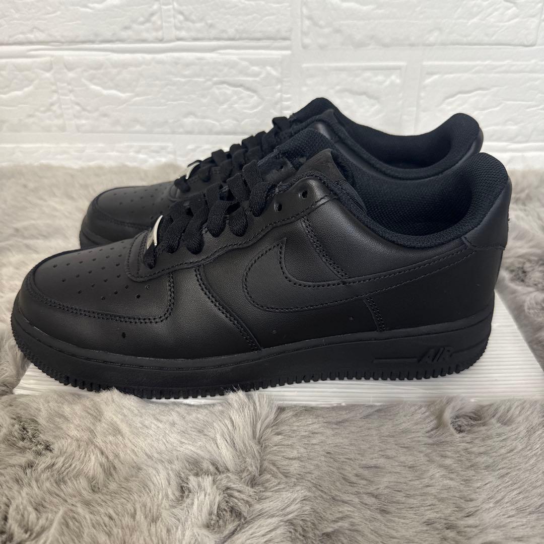 【未使用級】ナイキ NIKE エアフォース1 ブラック 26cm