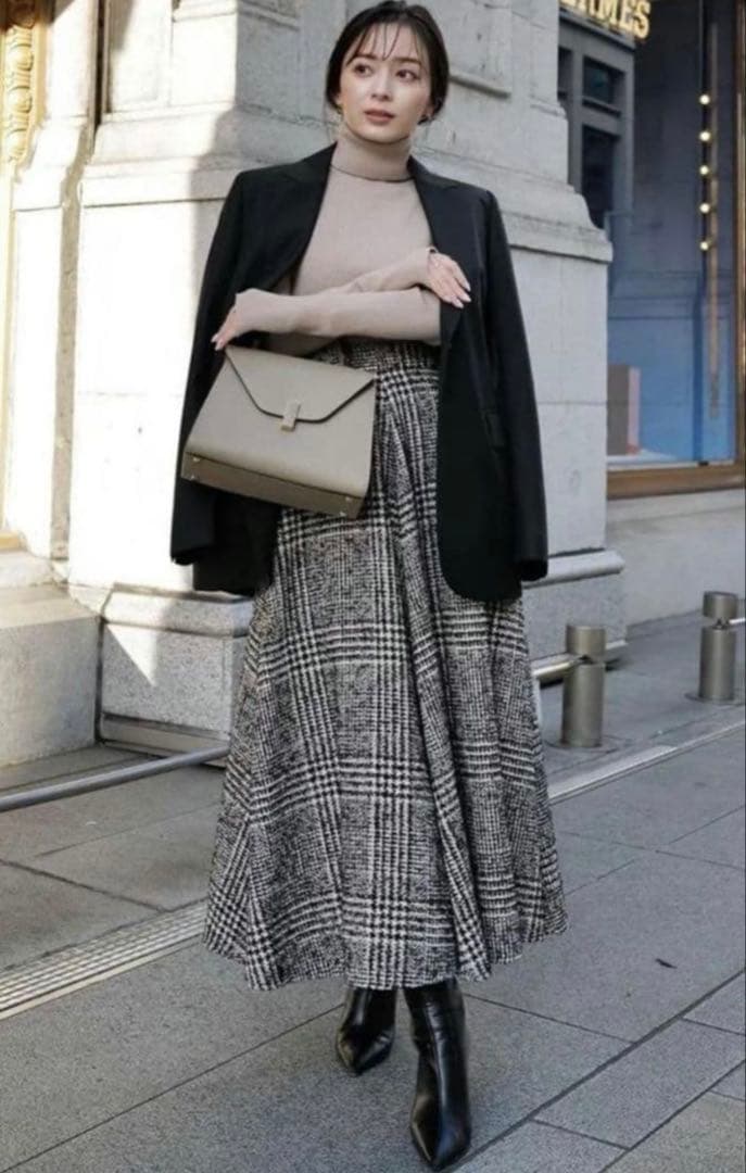 【美品】即完品✨️アニュアンス ウール チェック ツイード フレア スカート 黒