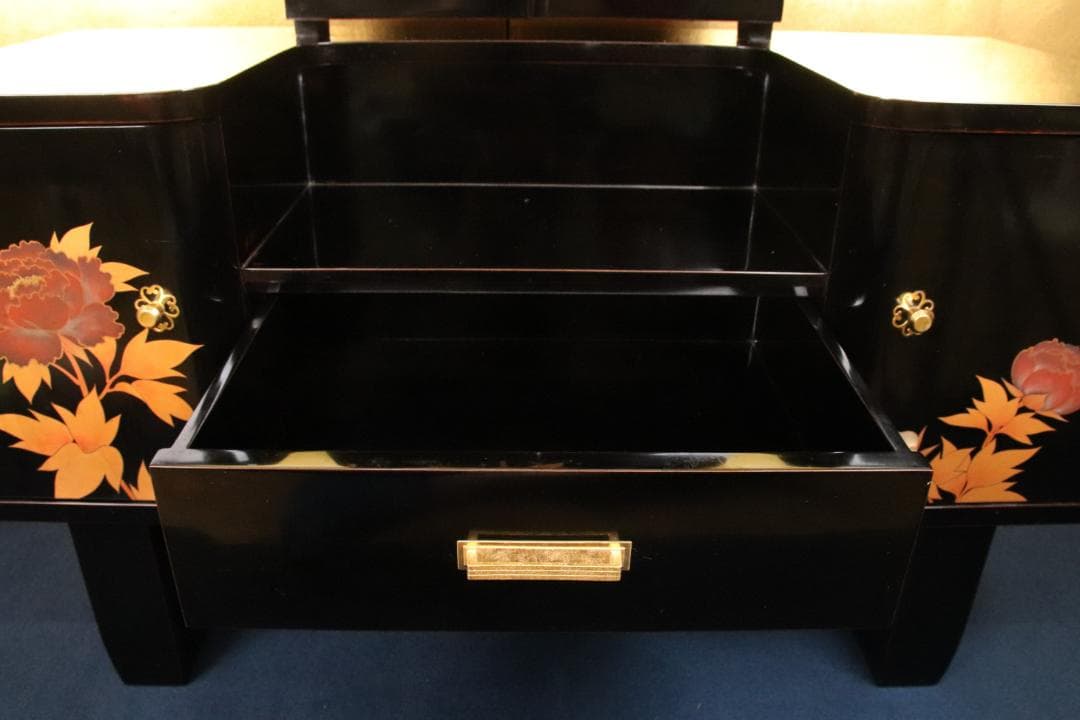 枝垂れ桜、高級輪島塗　黒漆塗り　芍薬蒔絵　台　ドレッサ　三面鏡 BE740