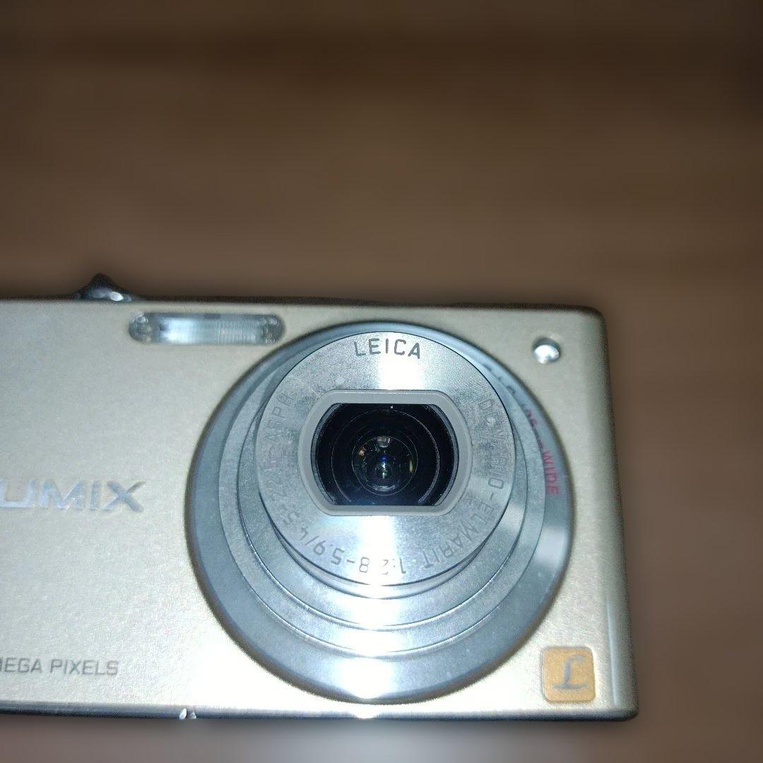 Panasonic LUMIX DMC-FX66 ゴールド