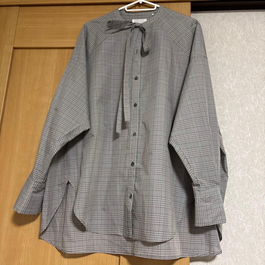 OHGA グレー系チェック リボン付き長袖シャツ