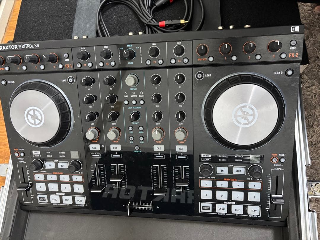 TRAKTOR KONTROL S4 MK2 DJコントローラー
