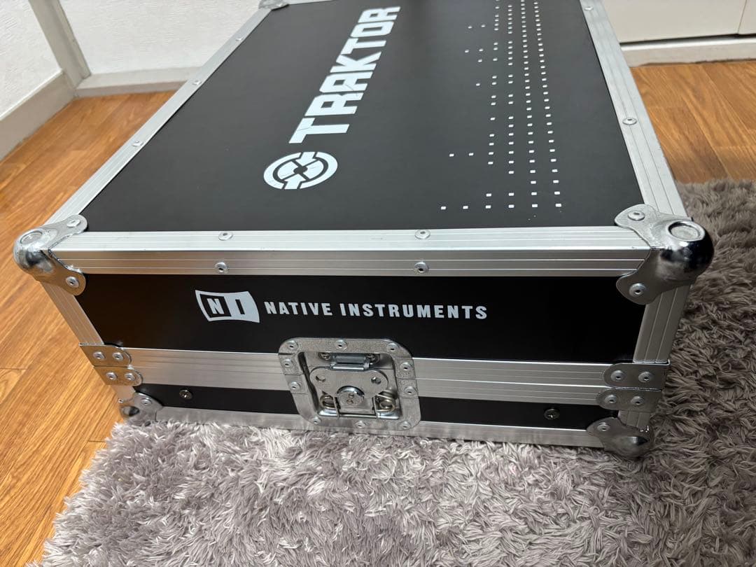 TRAKTOR KONTROL S4 MK2 DJコントローラー