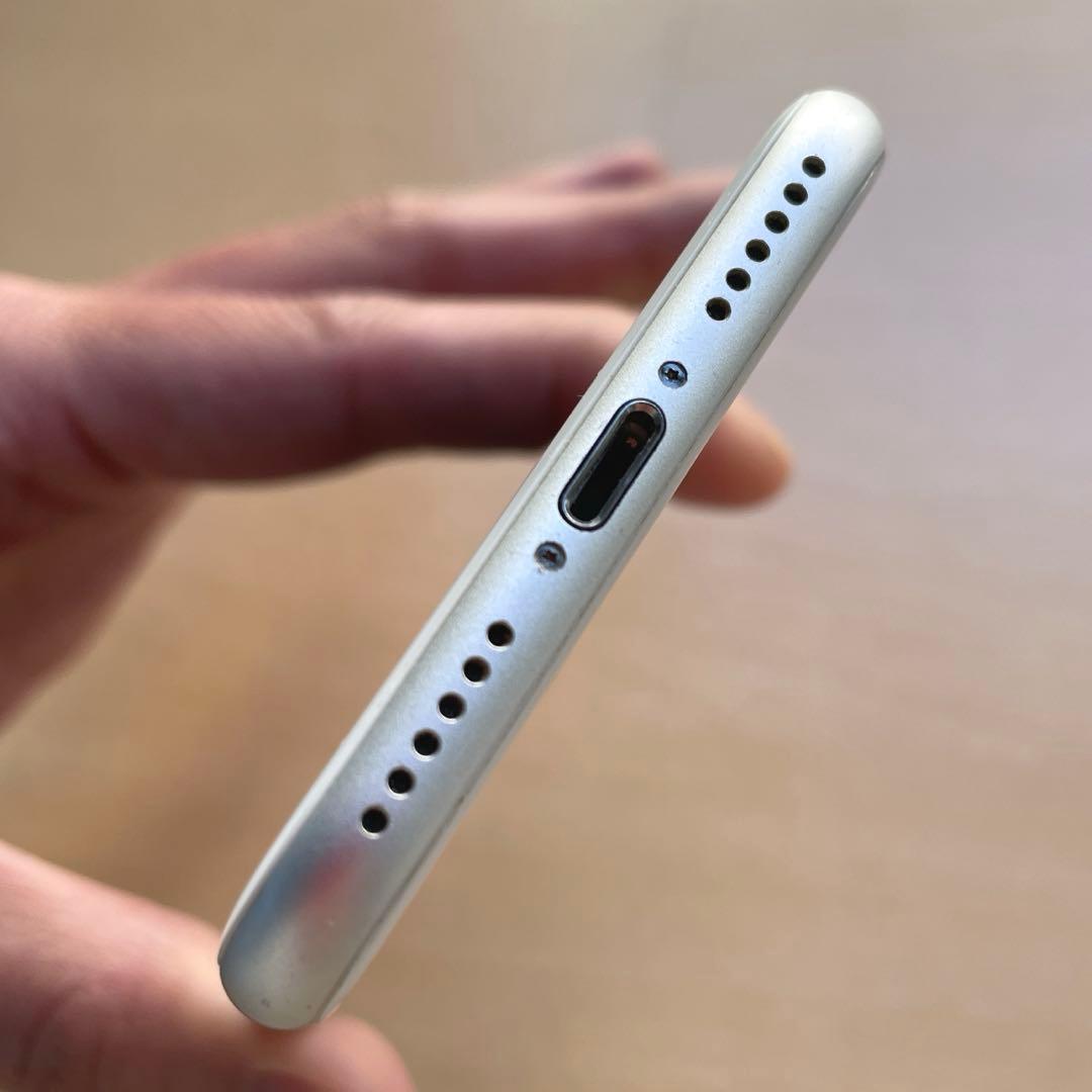 iPhone 8 シルバー　64GB A1906 美品　バッテリー 78%