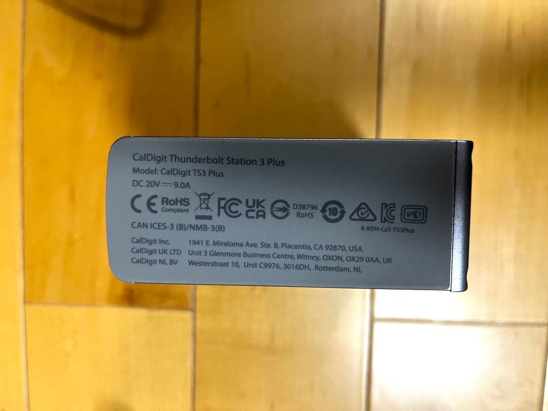 CalDigit TS3 Plus 付属品完備