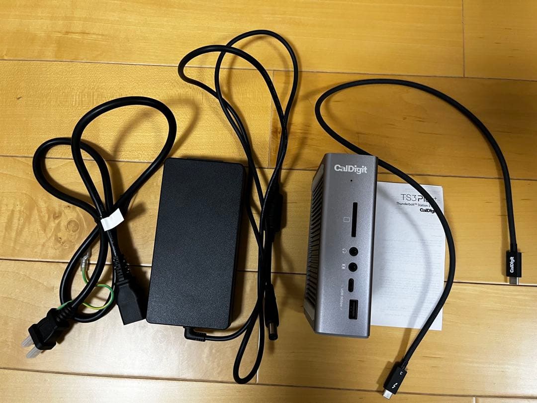 CalDigit TS3 Plus 付属品完備