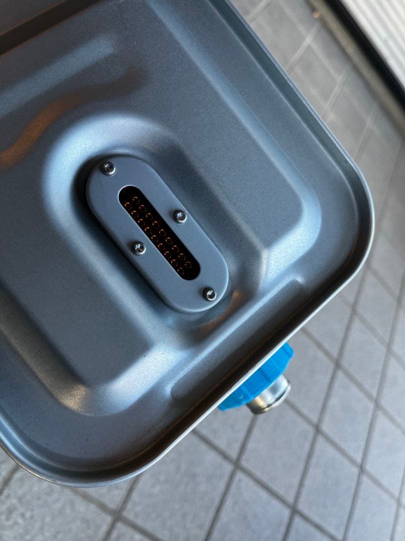 トヨトミ石油ファンヒーター ホワイト LC-S33G 2016年製