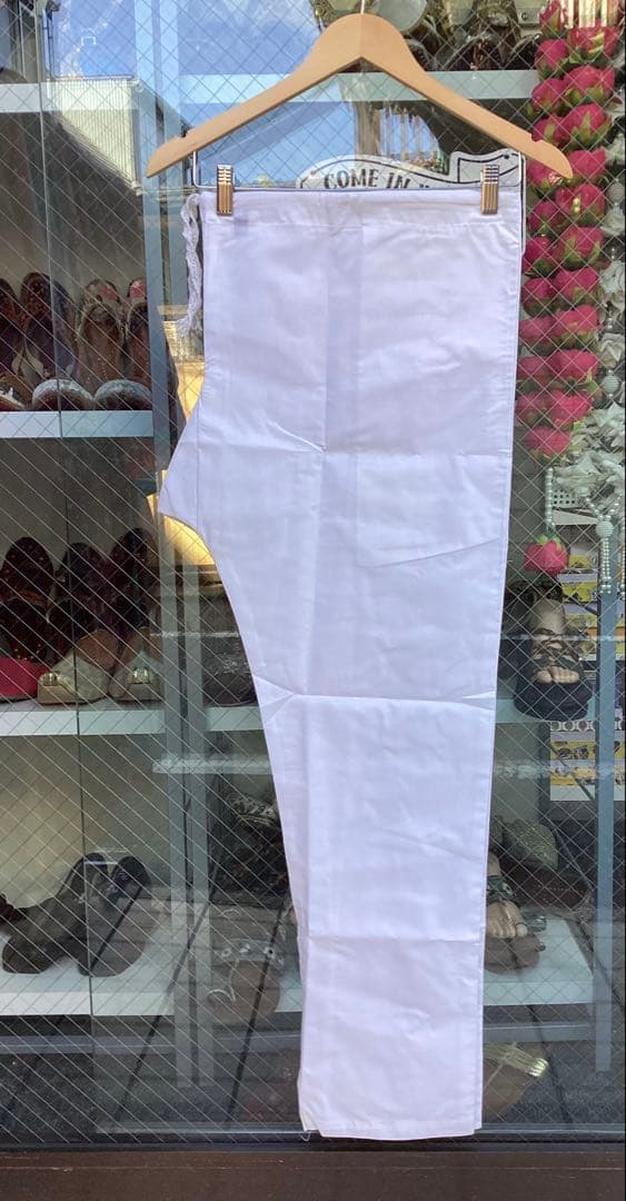 ホワイト カジュアル トップスとパンツセット