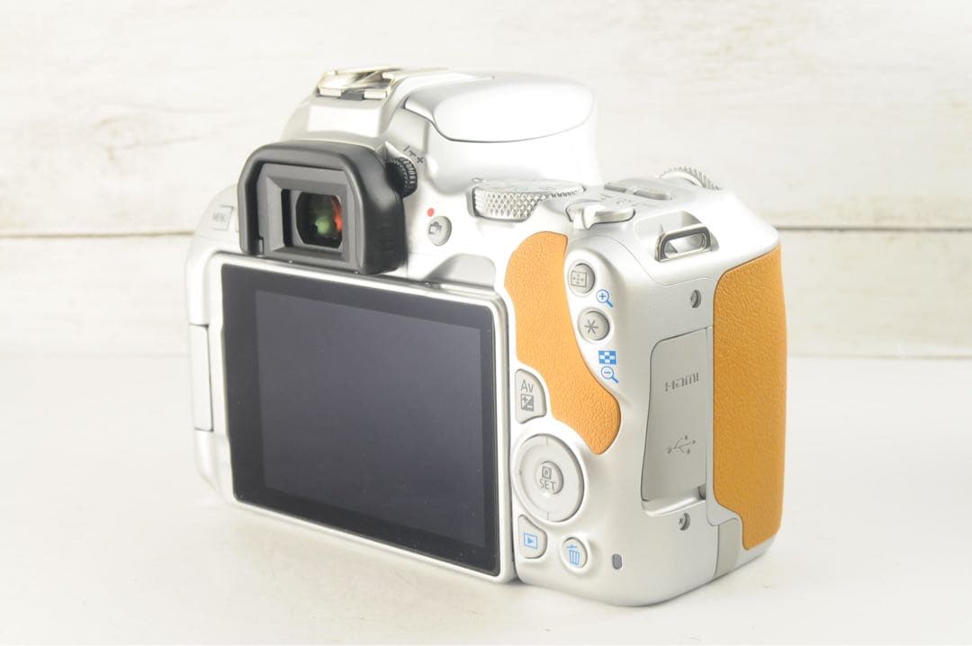 ❤️希少シルバーカラー❤️Wi-FI &自撮り❤️Canon kiss X9