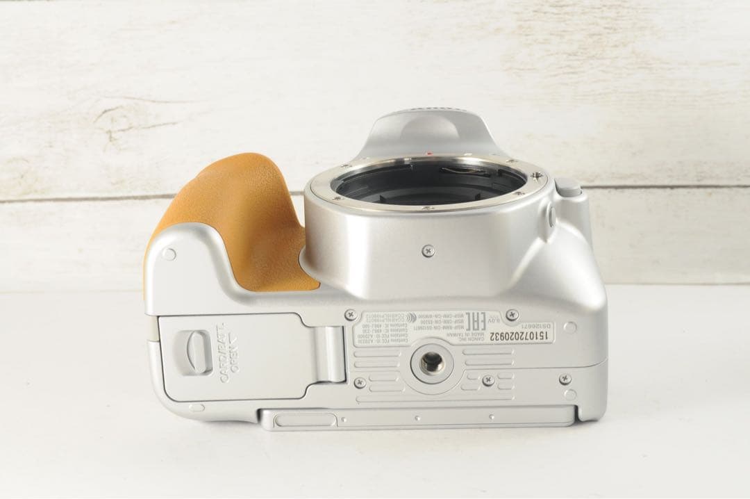 ❤️希少シルバーカラー❤️Wi-FI &自撮り❤️Canon kiss X9