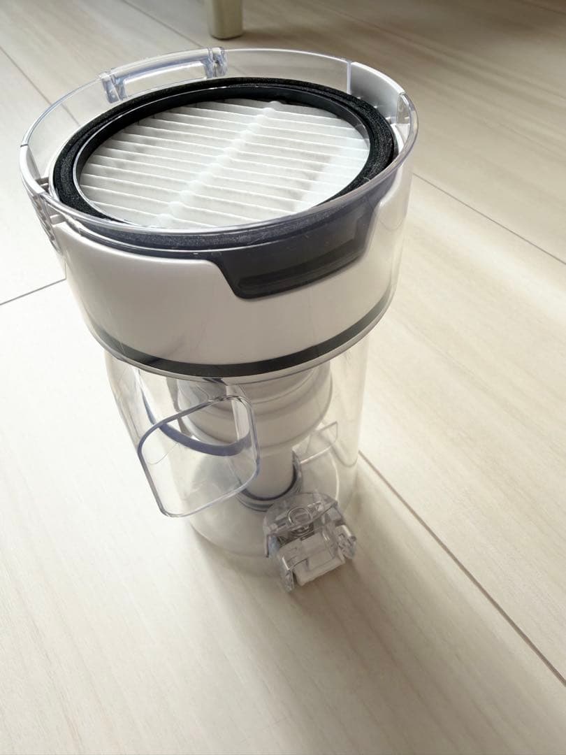 【１ヶ月間使用】マジカリーナ　サイクロン式　置くだけ充電